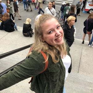 Meet your Posher, Charlotte